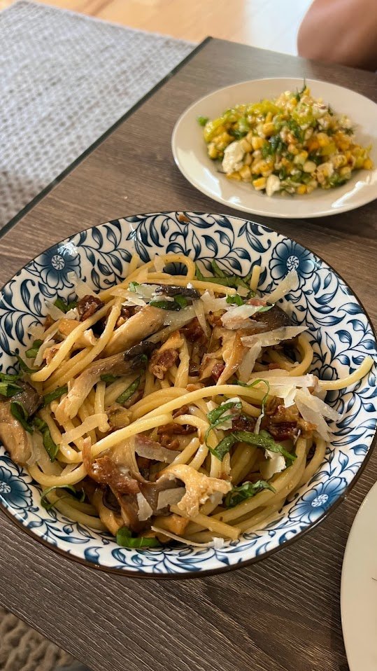 Bucatini with anchovy, a pantry staple dish